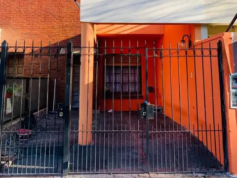 Triplex en venta - 2 Dormitorios 2 Baños - Cochera - 55Mts2 - Merlo