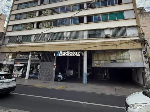 VENTA COCHERA  ZONA CENTRO