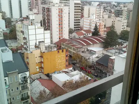 VENTA DE DEPARTAMENTO 2 AMBIENTES EN RAMOS MEJIA CENTRO