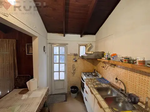 Casa 8 ambientes con 3 baños