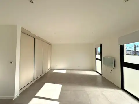 Valencia 5400, Piso 1