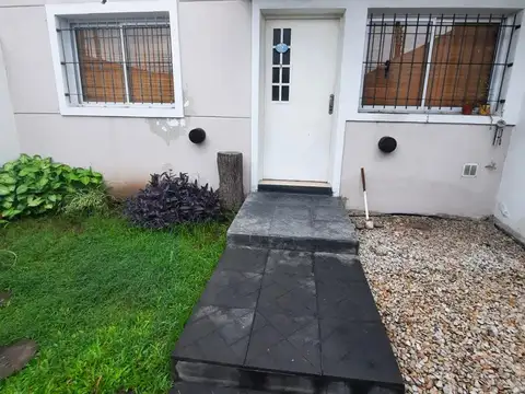 Departamento 4 ambientes c/ patio