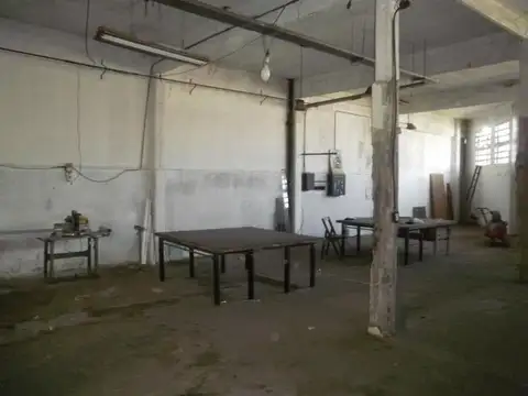 Galpon en Venta 35  mts Fondo