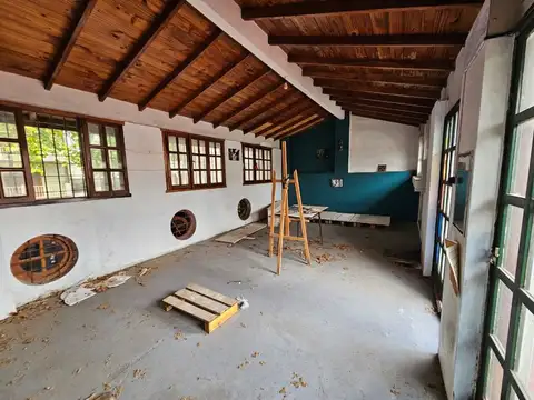 Casa 5 ambientes con 1 baño