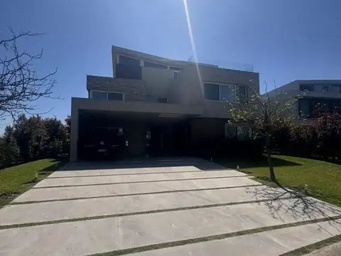 Casa en Alquiler Temporal de 4 dormitorios
