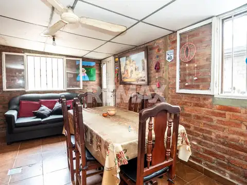 CASA 3 DORM VENTA BARRIO LOS LAPACHOS ZONA SUR