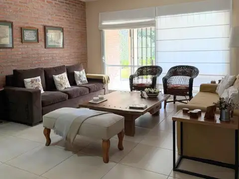 Casa en Venta en Bella Vista, USD 290.000