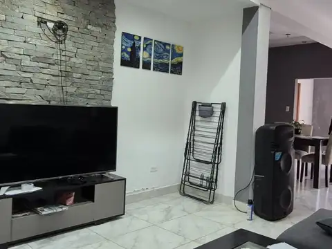 Venta de Casa 5 Ambientes en Ciudadela, Tres de Febrero
