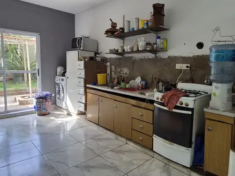 Casa 5 ambientes con 2 baños