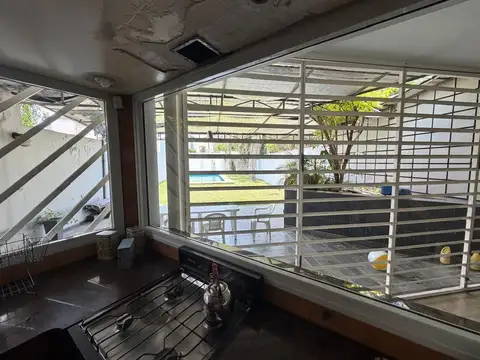 Casa 4 ambientes con 4 baños