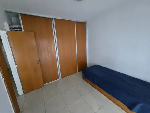 PISO APTO PROFESIONAL, LUMINOSO, DOS BAÑOS, BALCÓN