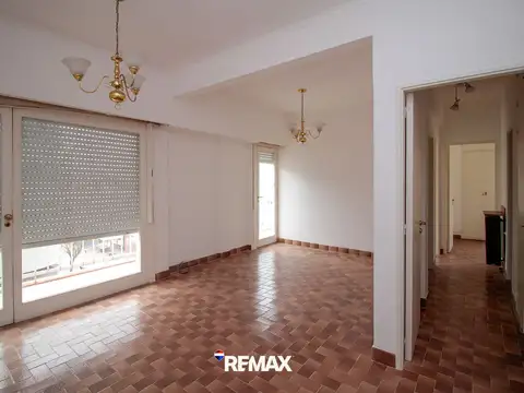 DEPARTAMENTO 2 DORMITORIOS, COCHERA Y BALCON