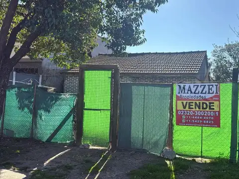 Cuenta con una vivienda tipo industrial