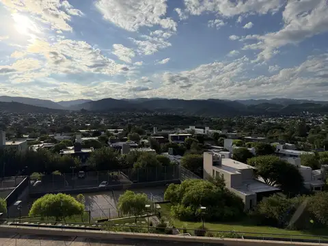 DEPARTAMENTO TRES DORMITORIOS CON COCHERA Y AMENITIES