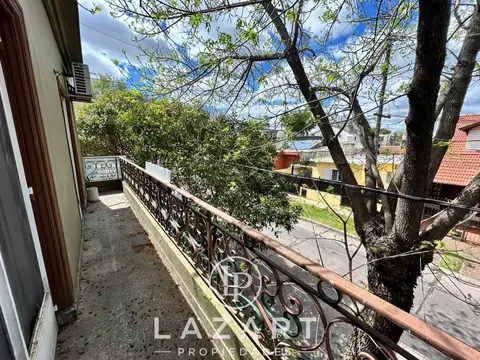 PH 3 Ambientes Sin Expensas con Balcon y Terraza – 1° Piso al Frente – Villa Adelina
