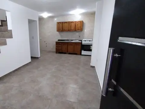 Depto Tipo Casa en Venta en Banfield, USD 60.000