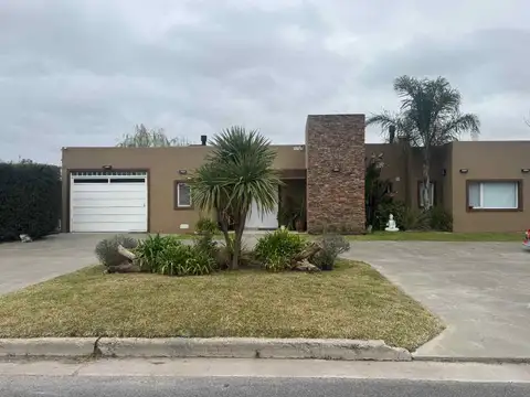 Casa en Venta en Area60, La Victoria