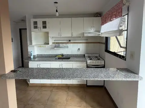 DEPARTAMENTO 2 AMBIENTES SUPER AMPLIO E ILUMINADO