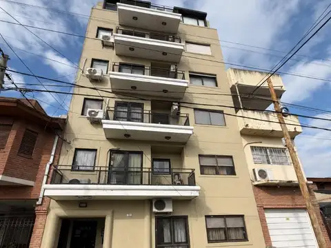 DEPARTAMENTO 2 AMBIENTES SUPER AMPLIO E ILUMINADO