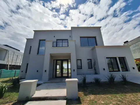 Casa en Venta El Cantón Islas a la Laguna y al Golf