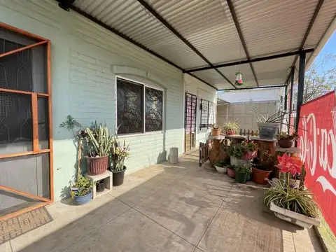 Casa con Local en Venta en Juan Lacaze