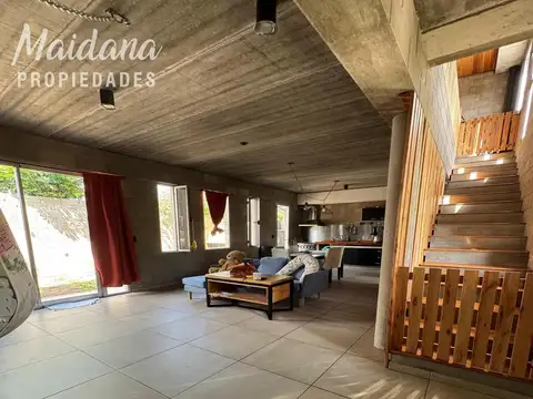 Casa 4 ambientes con 1 baño