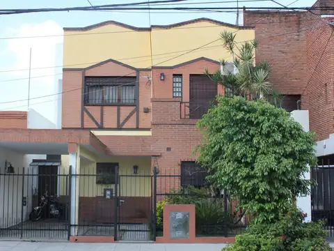 Casa 6 Ambientes - Villa Ballester