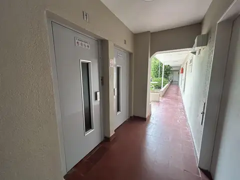 PEDRO DE MENDOZA  al 2500