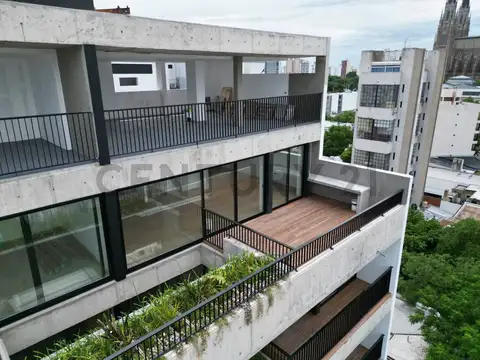 15 e/ 47 y 48 , Piso 8