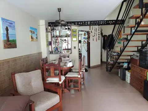 Depto Tipo Casa en Venta de 4 ambientes