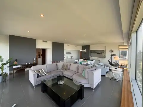 Departamento en Venta de 4 dormitorios