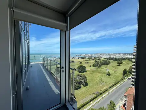 Departamento en Venta con 3 cocheras