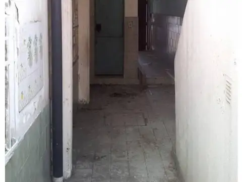 Casa 8 ambientes con 5 baños