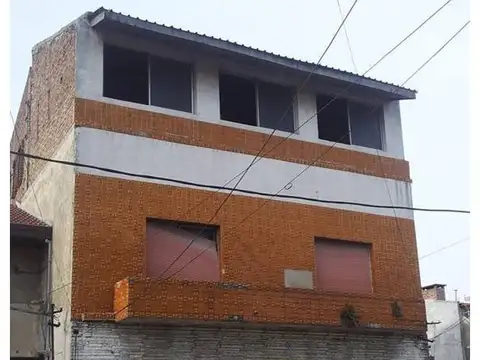 Casa En Venta  para 4 familias Lanús, Zona Sur - 8 ambientes
