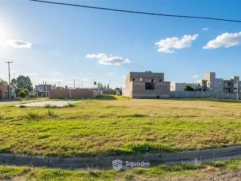 VENTA - Terreno 300 m2 - Pueblo Esther.