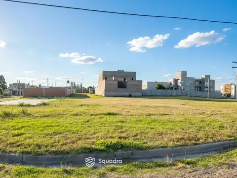 VENTA - Terreno 300 m2 - Pueblo Esther.