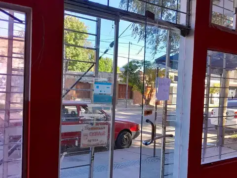 AVENIDA LOS ALAMOS  al 2000