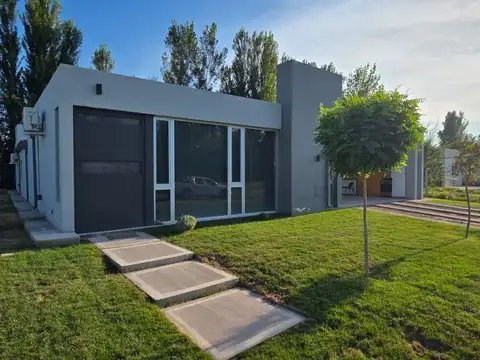 VENTA CASA 3 DORMITORIOS (APTA CRÉDITO) - B° CERRADO CRUZ DEL SUR, GENERAL ROCA
