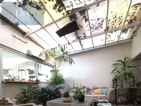Venta casa en Villa Urquiza 5 ambientes Pileta y Play Room