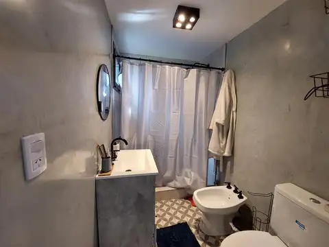 Venta-Villa Udaondo-2 dormitorios-escritorio-jardín/pileta.
