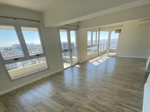 Departamento en Venta en Olivos Vias/Rio, USD 695.000