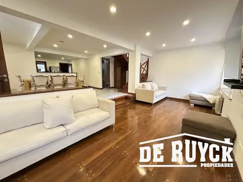 Casa en Venta al Este