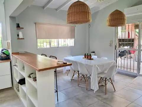 Casa 4 ambientes con 3 baños