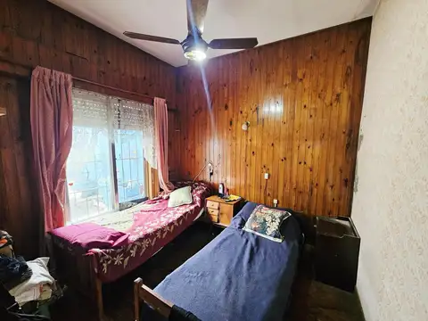 Casa 5 ambientes con 1 baño