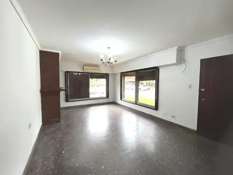 Casa en Venta en Ingeniero Adolfo Sourdeaux, USD 149.000