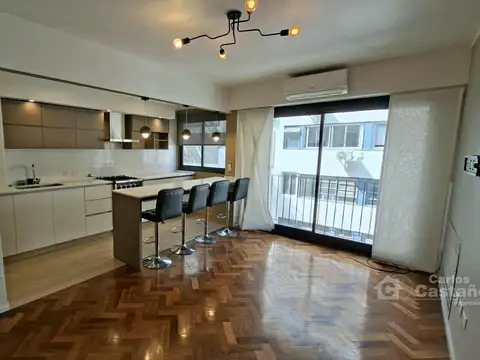 Excelente 3 ambientes (todo a nuevo) cocina integrada al living comedor. 
