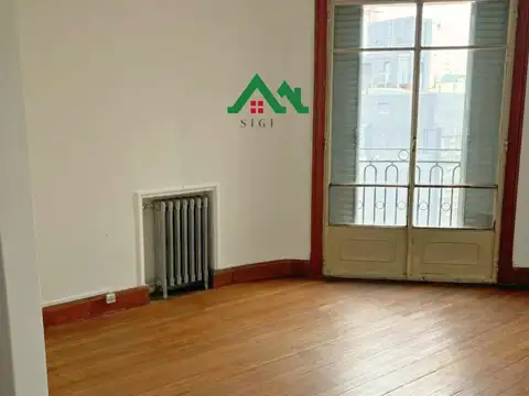 Departamento en venta en el centro 3 dormitorios, con balcón y desocupado APTO CRÉDITO