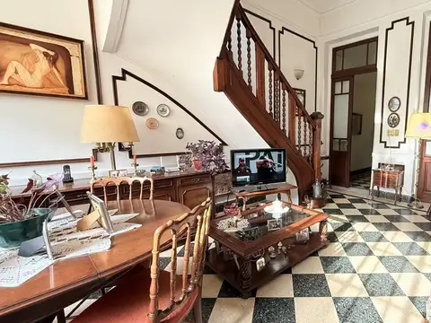 Casa en venta con Local Florida