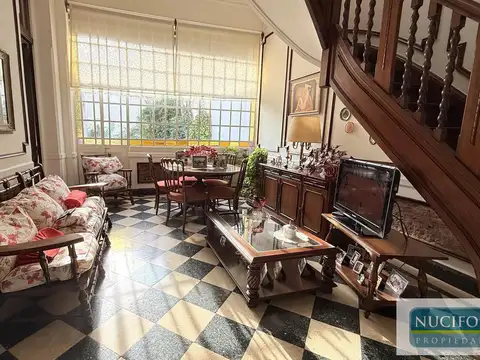 Casa en venta con Local Florida
