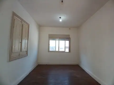 Departamento en Alquiler en Villa Ballester, $ 800.000